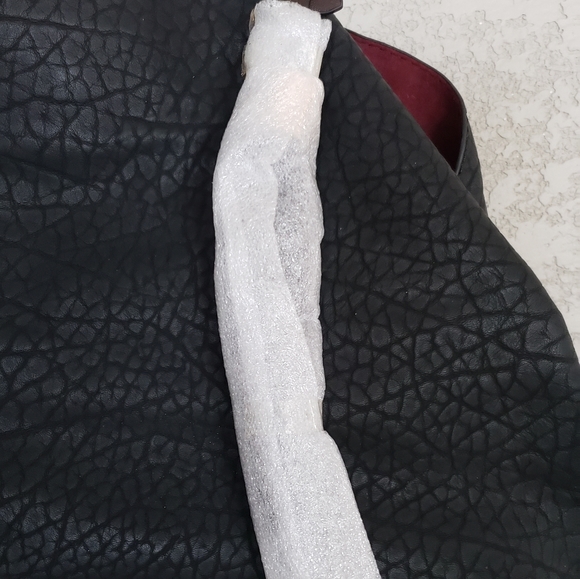 Handbag Republic  vegan bucket style handbag - Picture 6 of 7